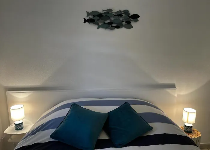 Appartement 4 Etoiles Avec Jardin Cloture Et Piscine Dans La Residence - Narbonne Plage
